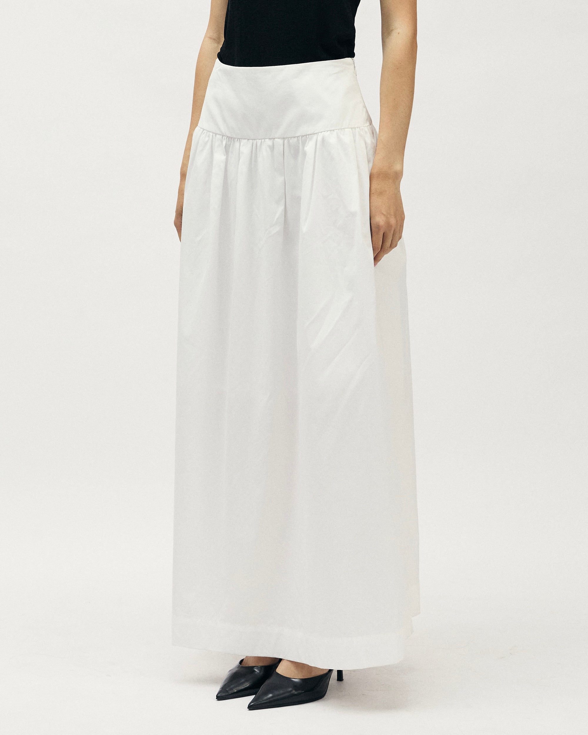 AIMER - Oversized A Skirt in White Cotton