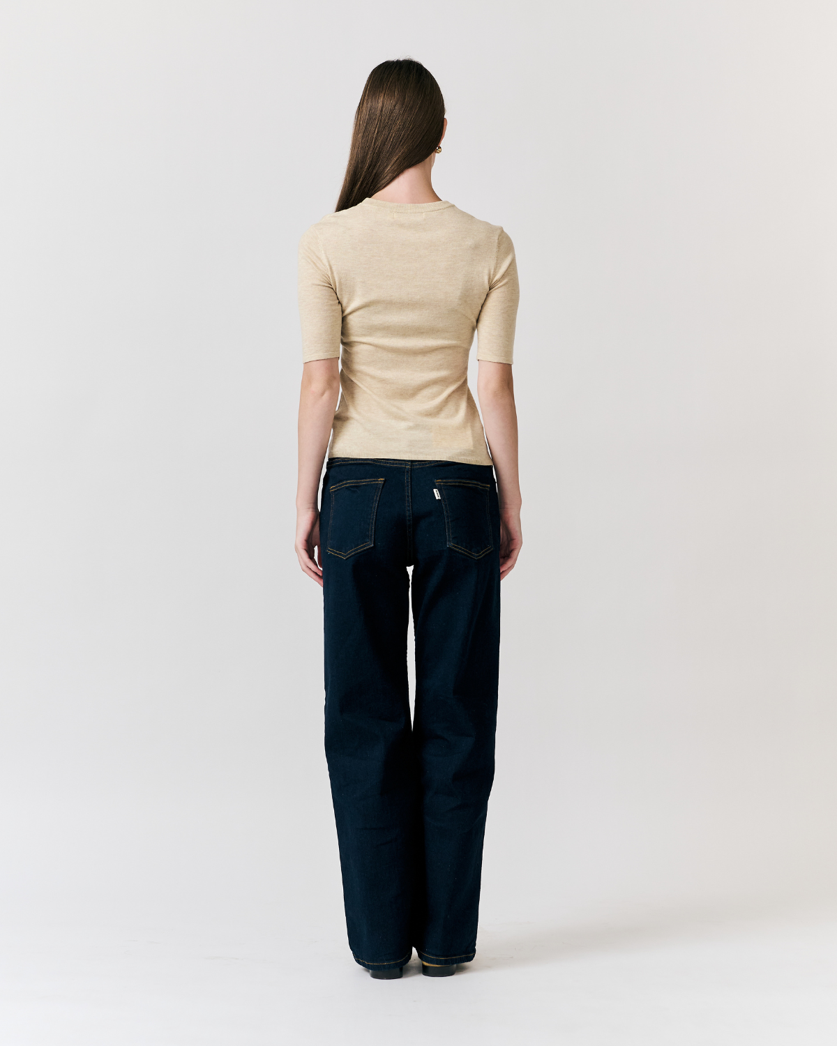 Été Parisien - Slim Knitted Cashmere Top in Beige