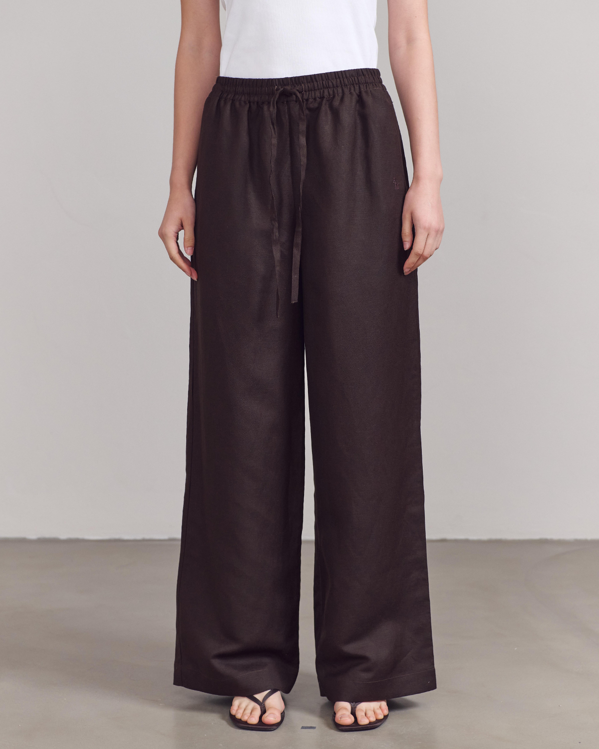 SS25 Lin et Lumière - Wide Leg Trousers in Dark Brown Linen