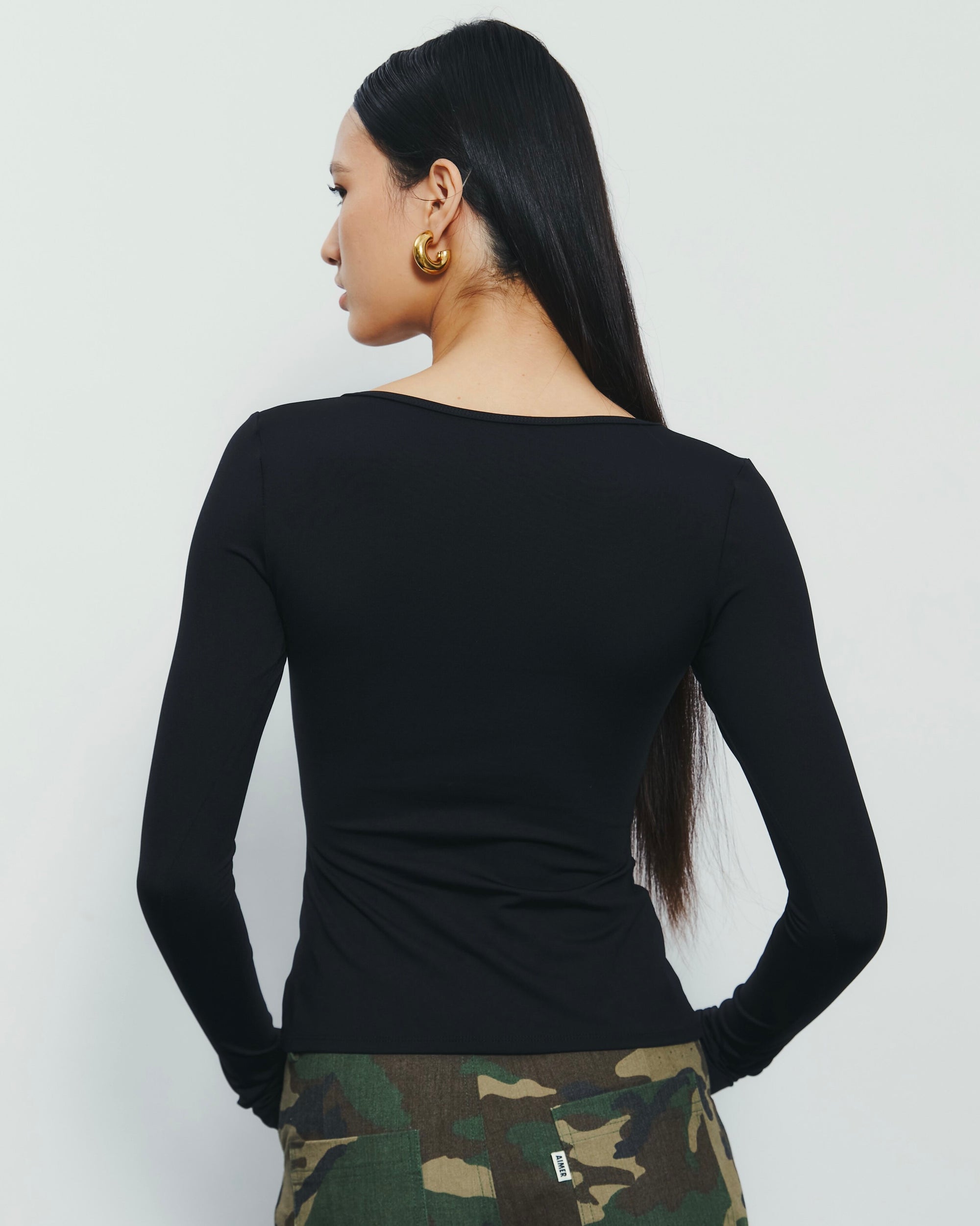 U-Neck Long Sleeve Top