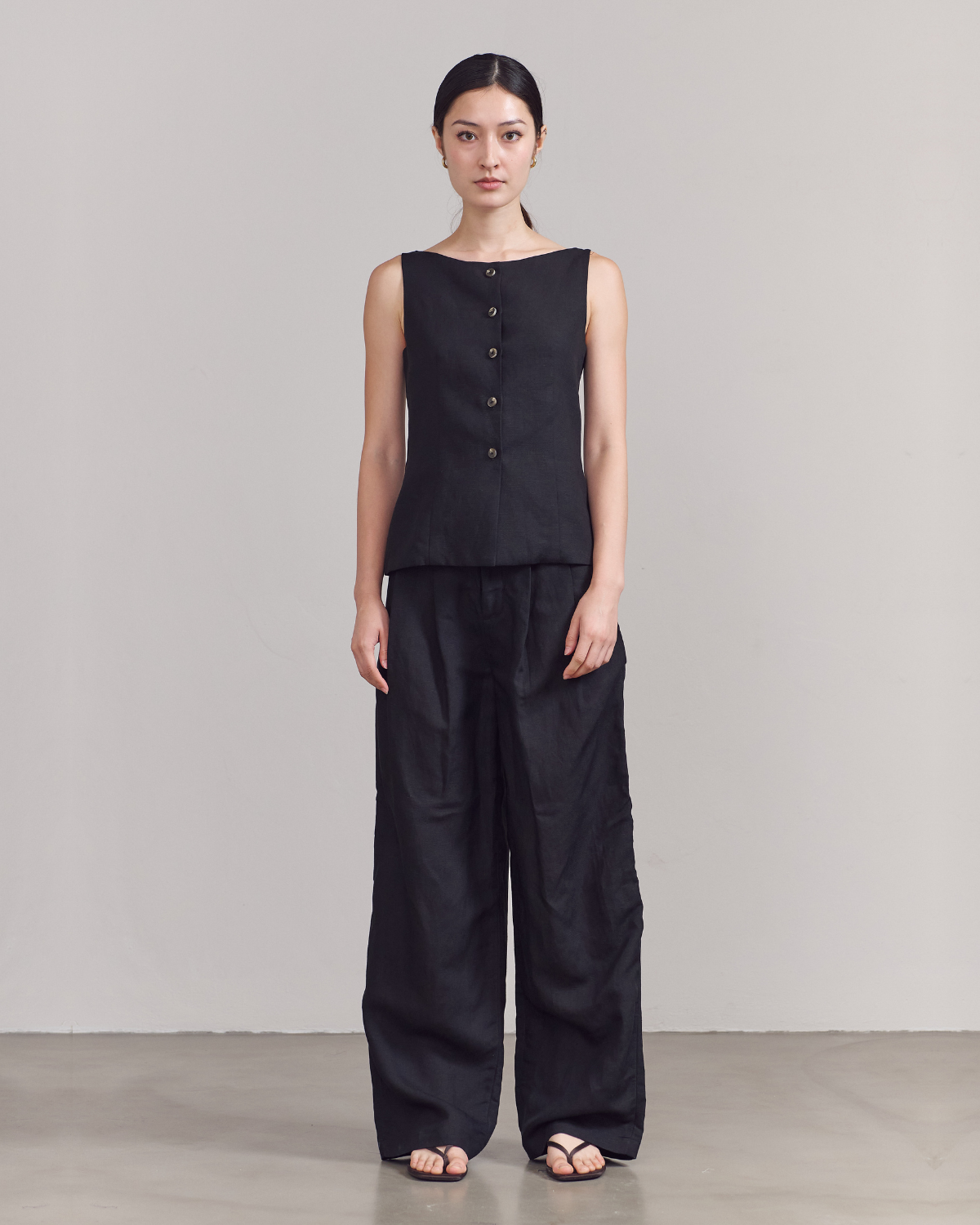 SS25 Lin et Lumière - Classic Square Neck Vest in Black Linen