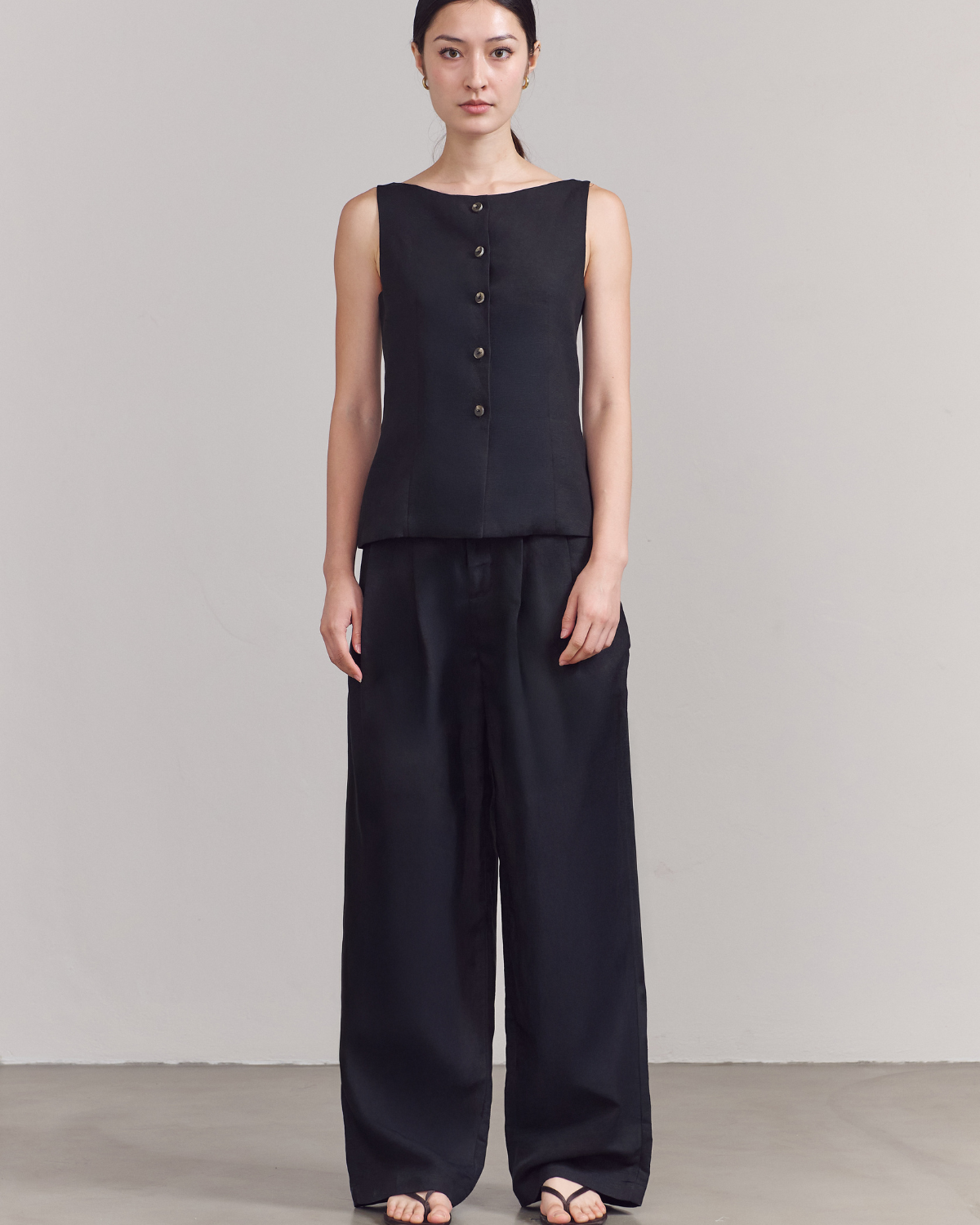 SS25 Lin et Lumière - Oversized Trousers in Black Linen