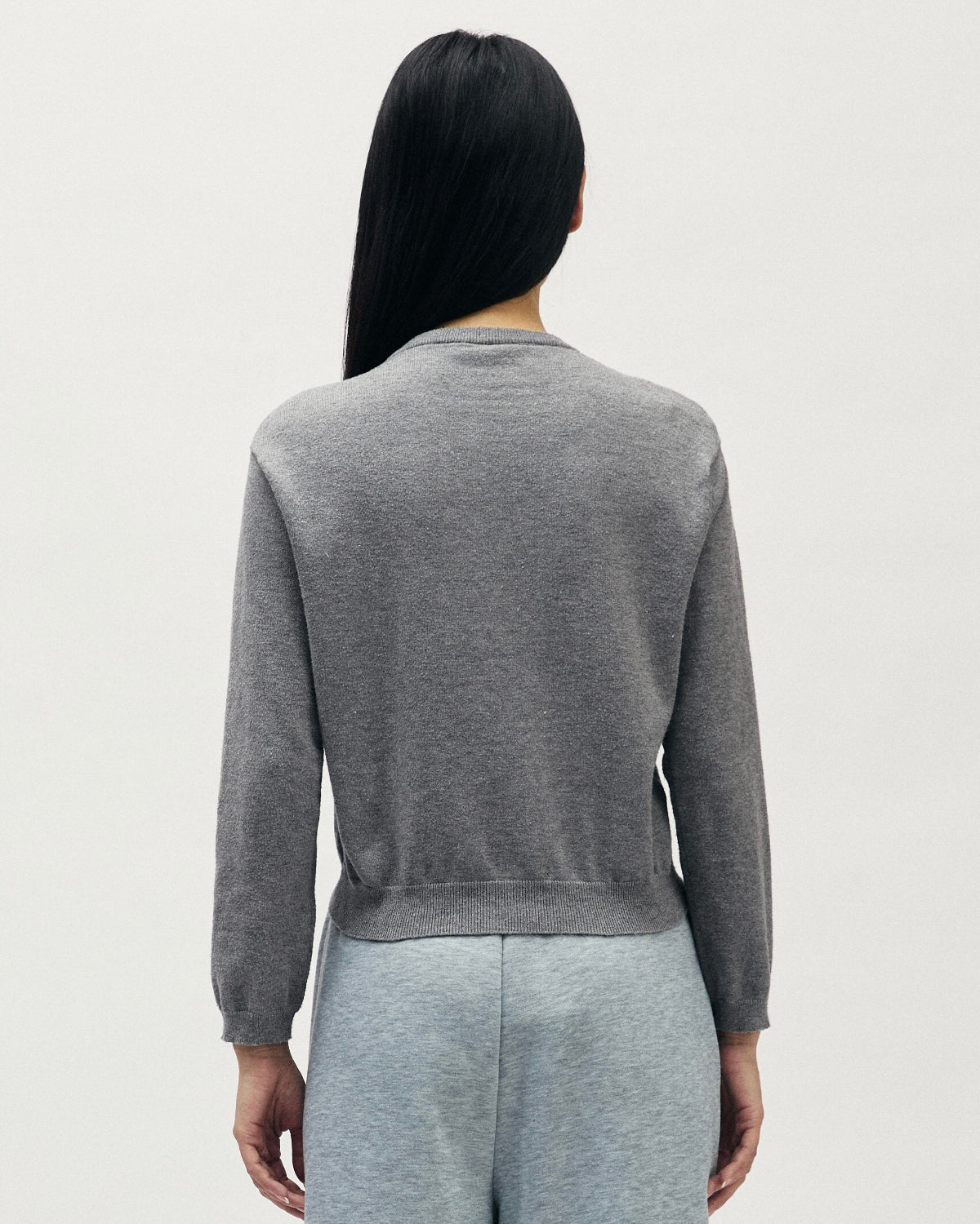 AIMER - Essential Cardigan in Grey