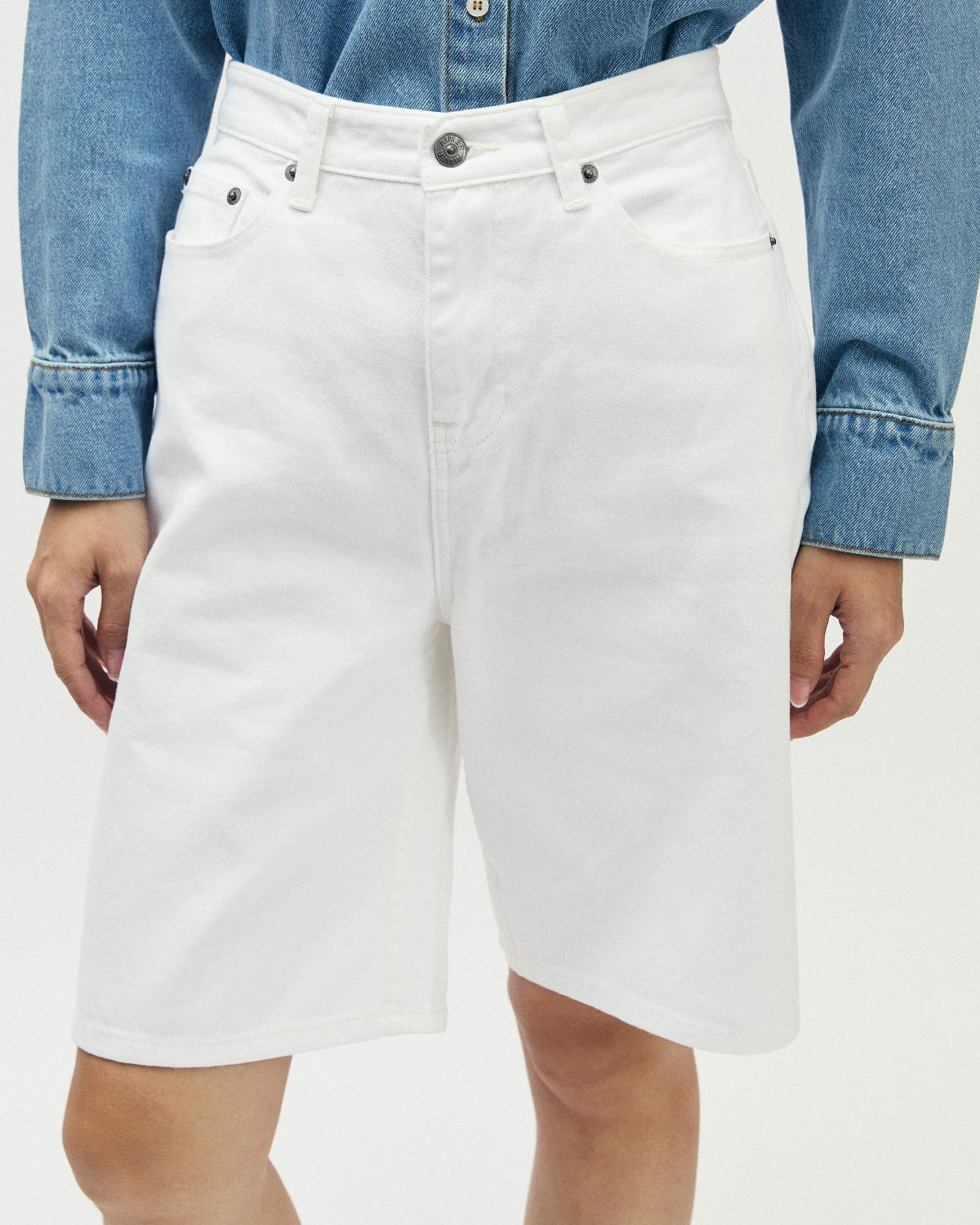 AIMER - Bermuda Denim Shorts in White