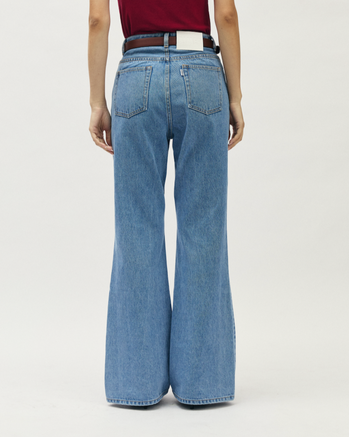 AIMER - 70s Flared Jeans in Light Blue Wash