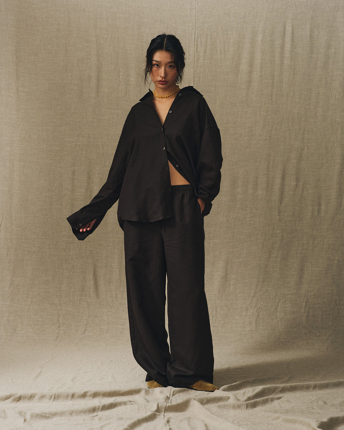 SS25 Lin et Lumière - Wide Leg Trousers in Dark Brown Linen