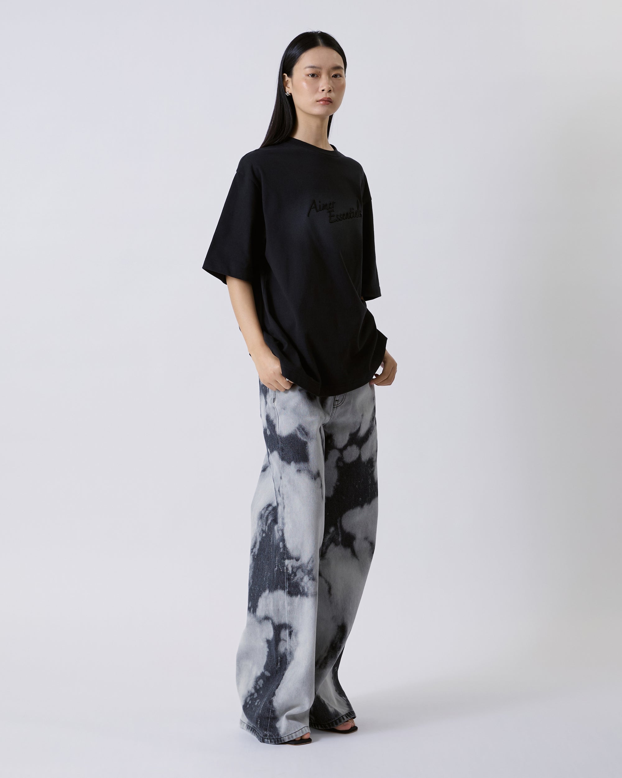 Jungle Urbaine - AIMER Essential Embroidery T-Shirt in Faded Black