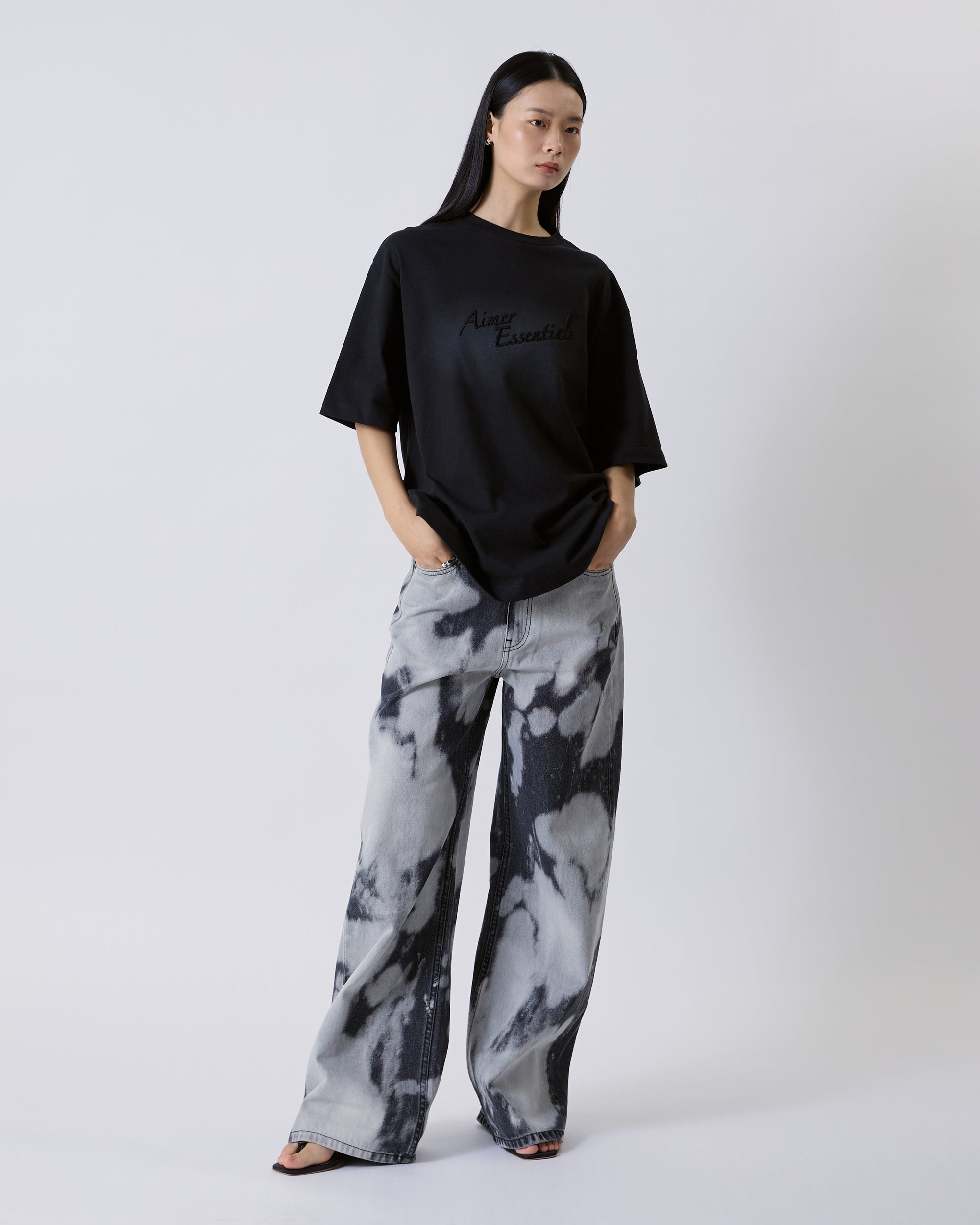Jungle Urbaine - AIMER Essential Embroidery T-Shirt in Faded Black