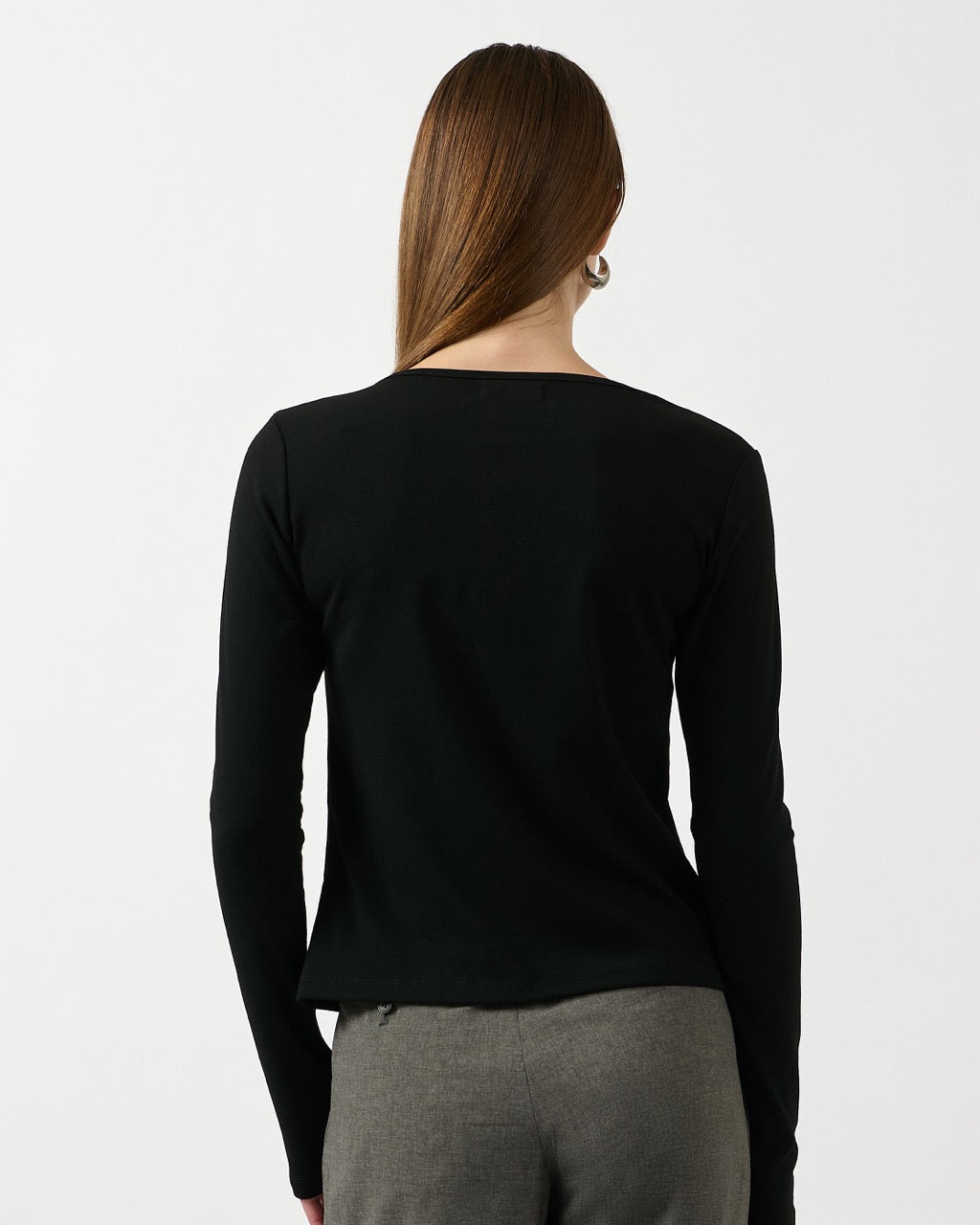 AIMER Core Essential - Classic Long Sleeve T-Shirt in Black