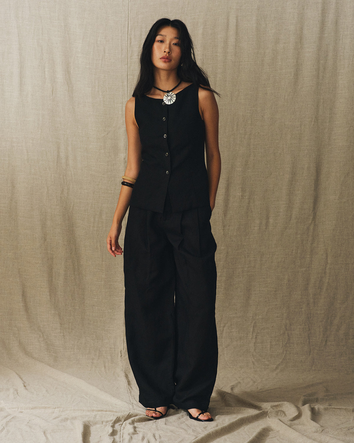 SS25 Lin et Lumière - Classic Square Neck Vest in Black Linen