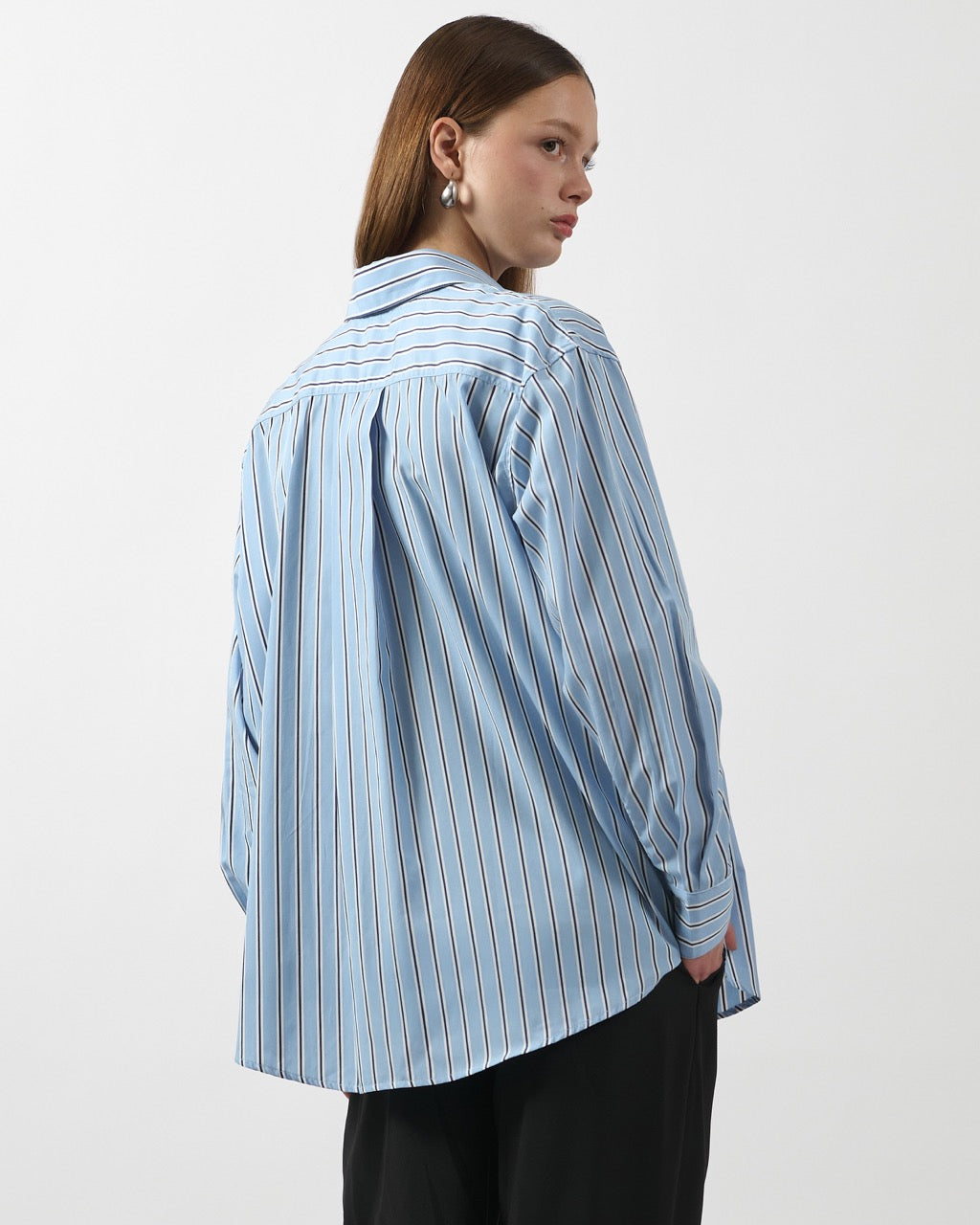 AIMER Core Essential - Oversized Shirt in Light Blue Navy Stripe Poplin
