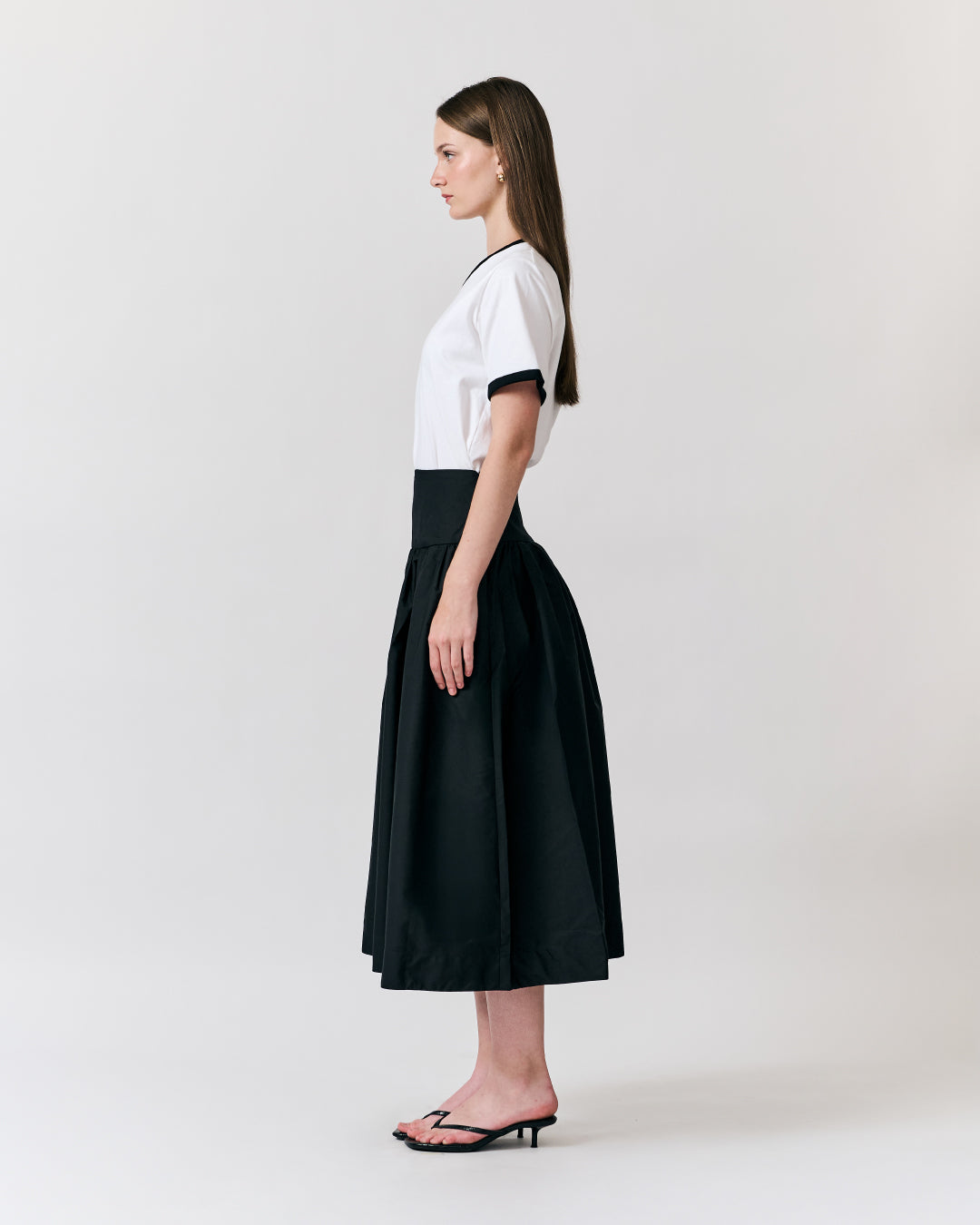 AIMER - Midi A Skirt With Pockets in Black