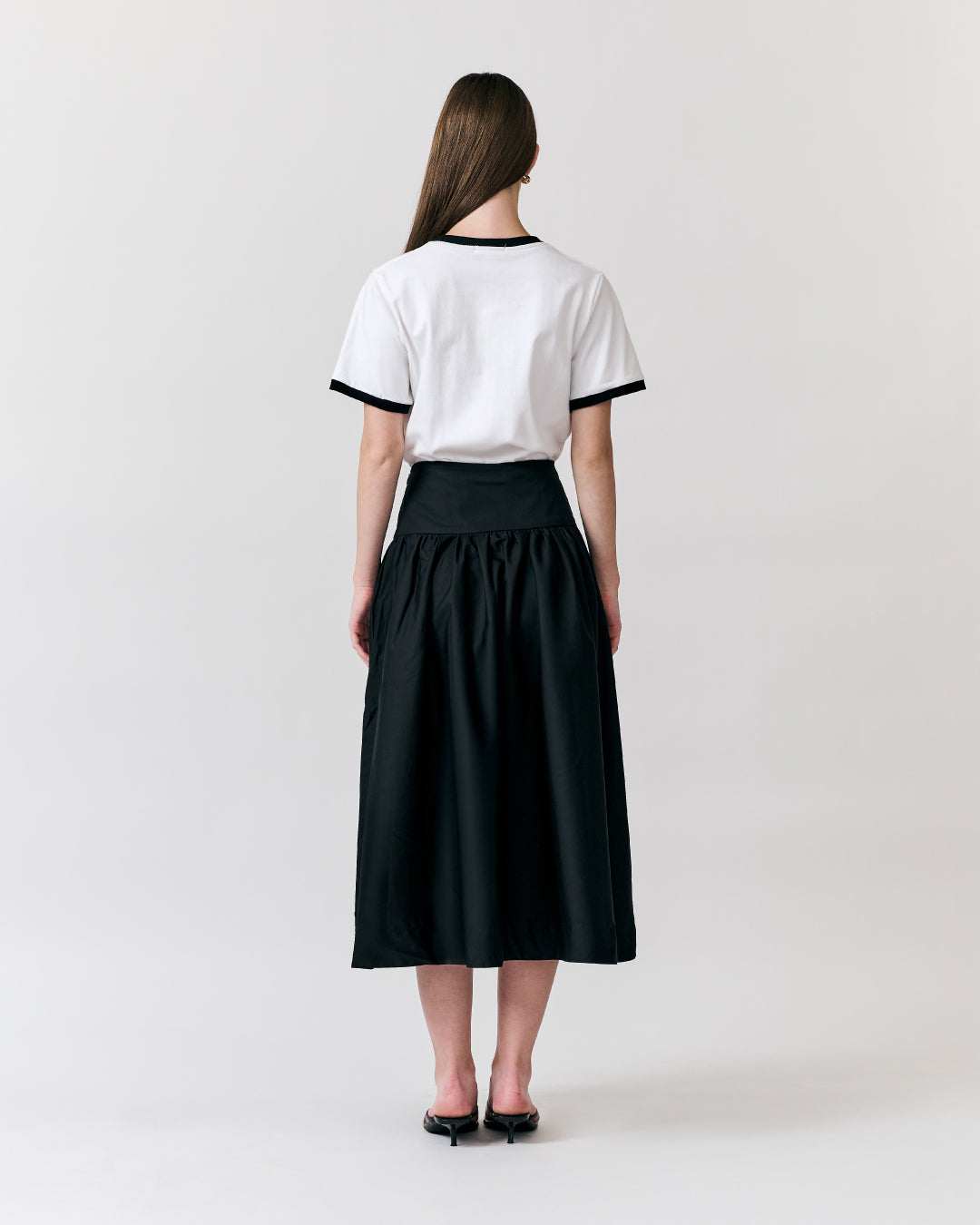AIMER - Midi A Skirt With Pockets in Black