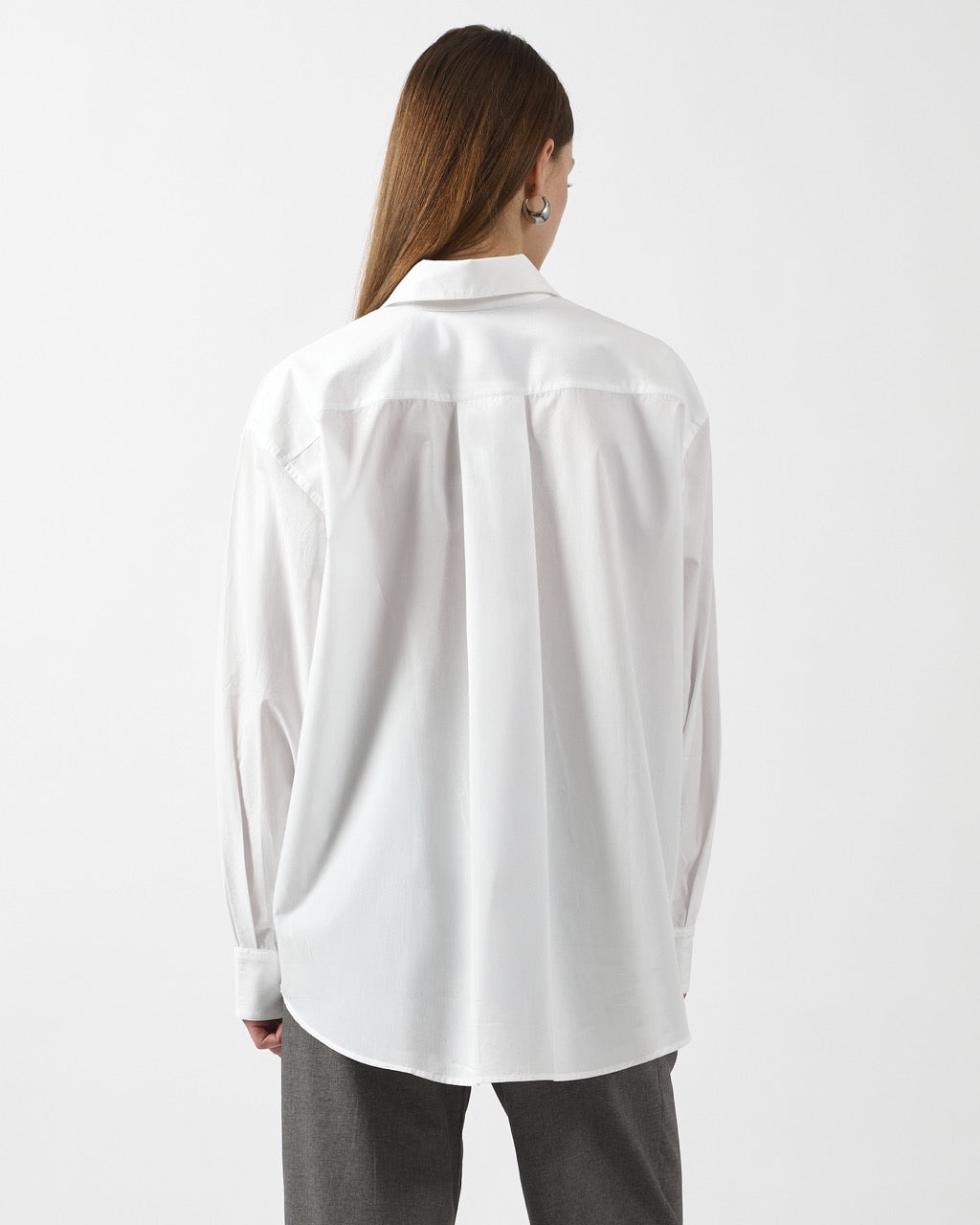 AIMER Core Essential - Oversized Shirt in White Poplin