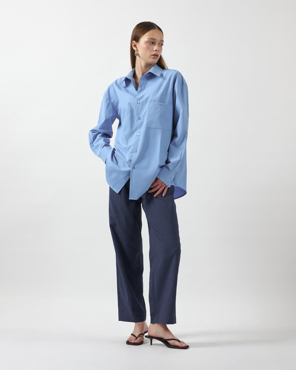 AIMER Core Essential - Oversized Shirt in Blue Poplin