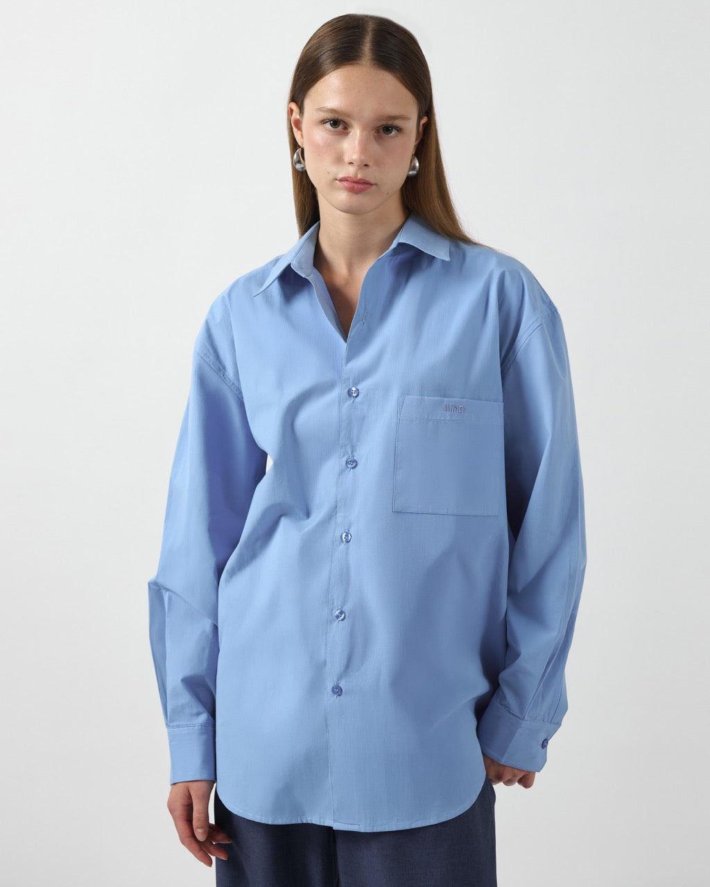 AIMER Core Essential - Oversized Shirt in Blue Poplin