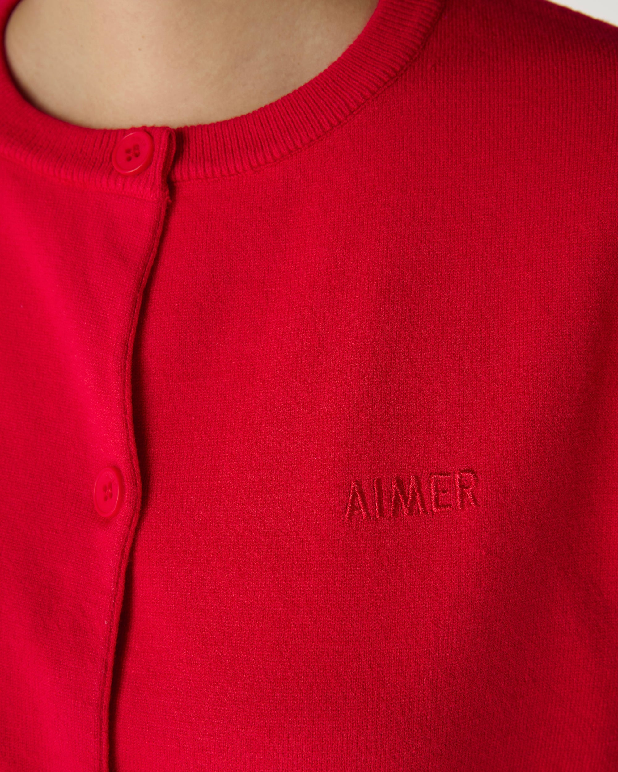 AIMER - Essential Cardigan Short Sleeve in Rouge