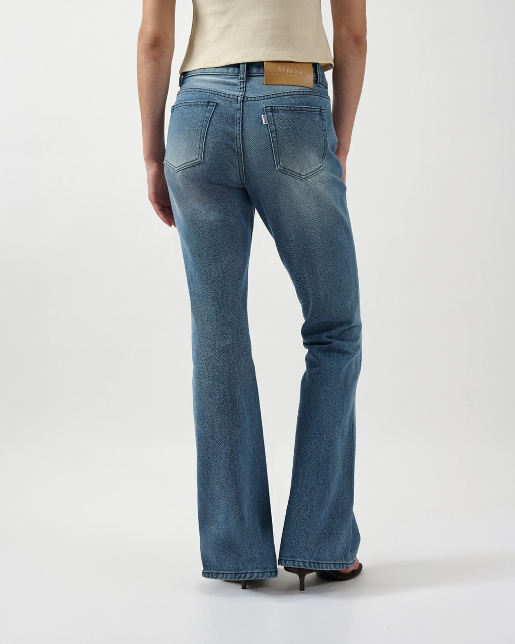 AIMER Core Essential - High Rise Bootcut Jeans in Vintage Wash