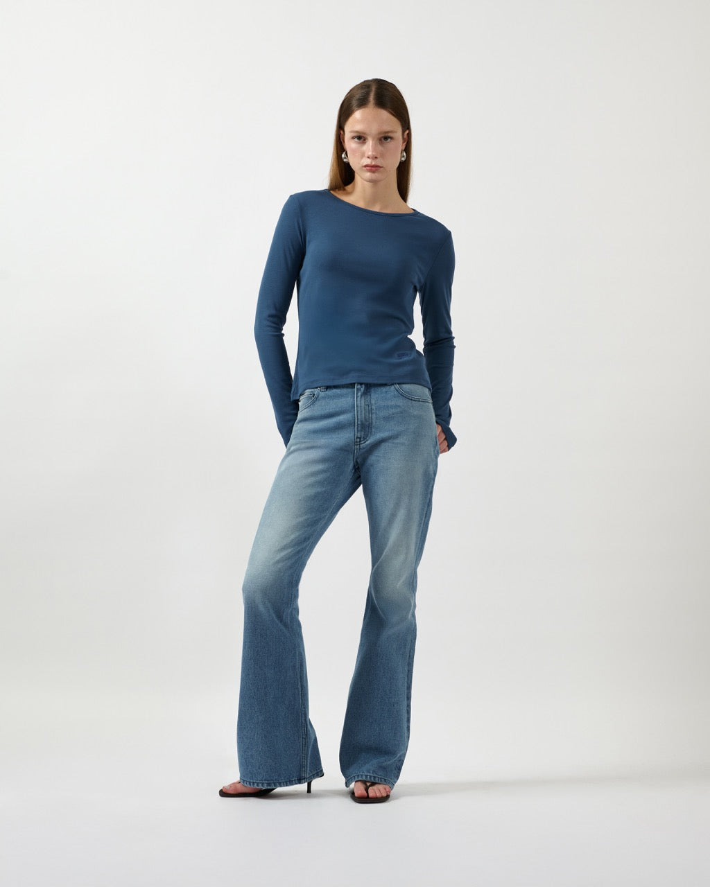 AIMER Core Essential - Classic Long Sleeve T-Shirt in Blue