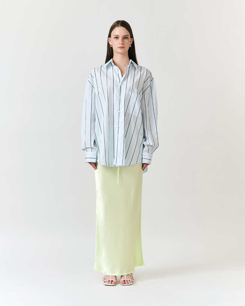 Été Parisien - Essential Oversized Shirt in Light Blue Navy Stripe