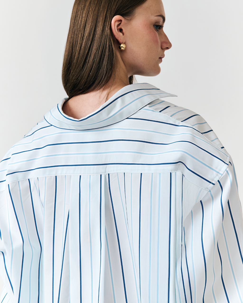 Été Parisien - Essential Oversized Shirt in Light Blue Navy Stripe