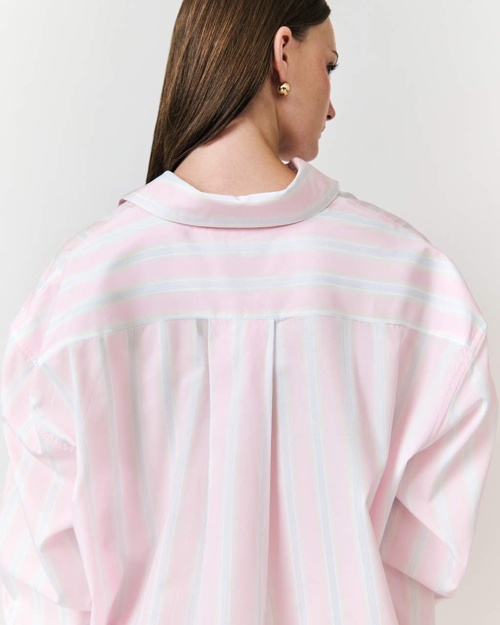 Été Parisien - Essential Oversized Shirt in Baby Pink Light Blue Stripe